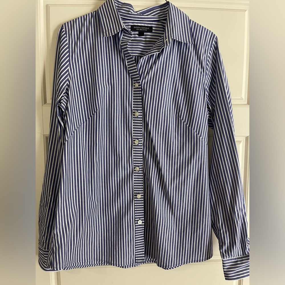 Banana Republic Fitted Non-Iron Blue Stripe Shirt